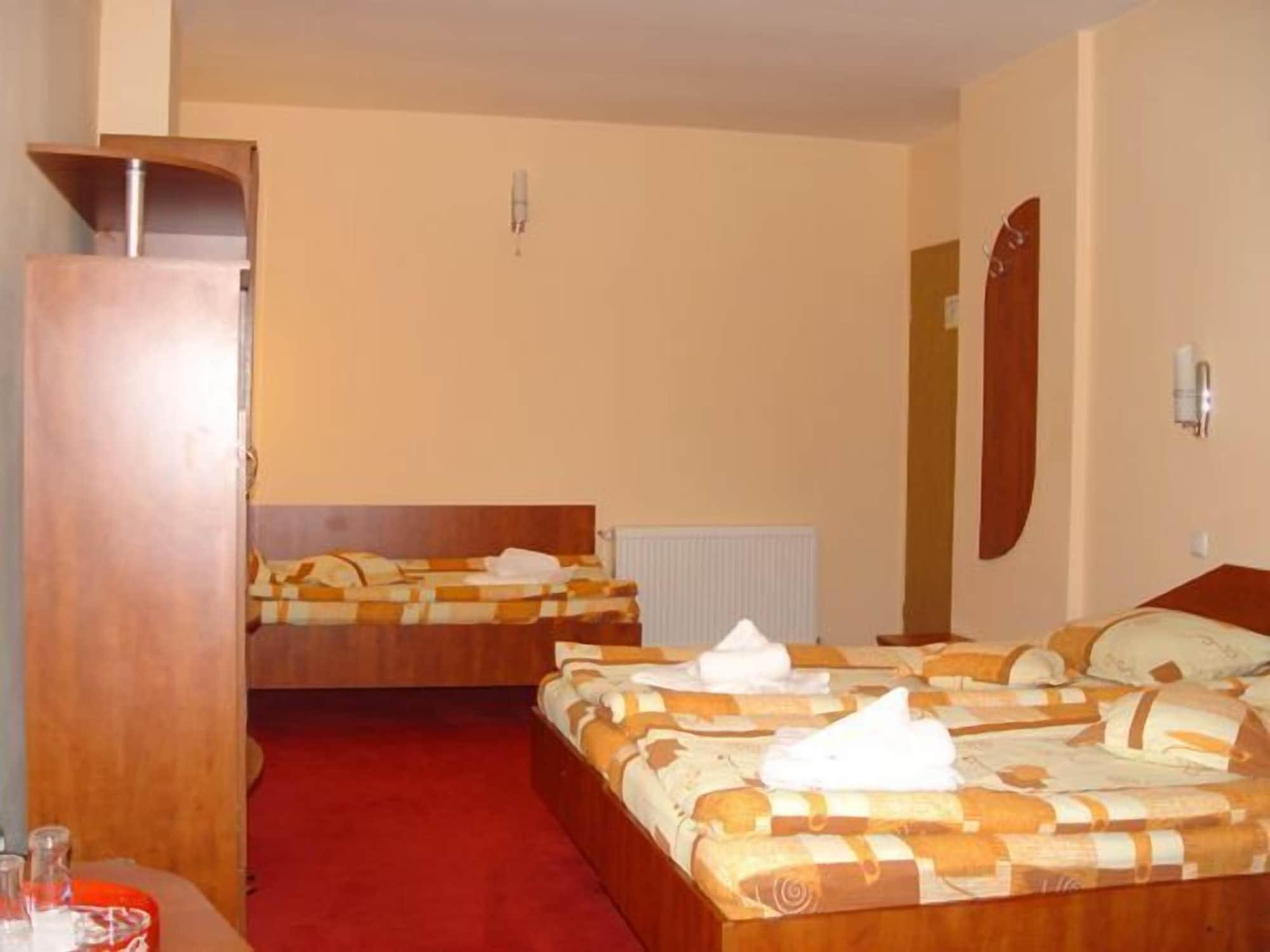 Hotel City Center Brasov Ngoại thất bức ảnh